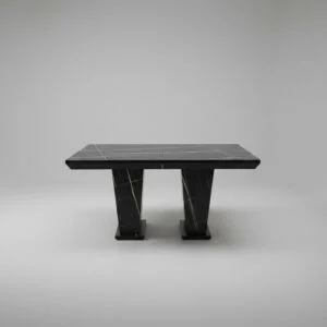 MAGNUM TABLE